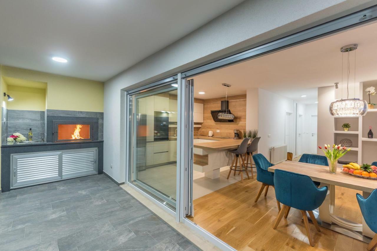Penthouse Nikola Lägenhet Makarska Exteriör bild